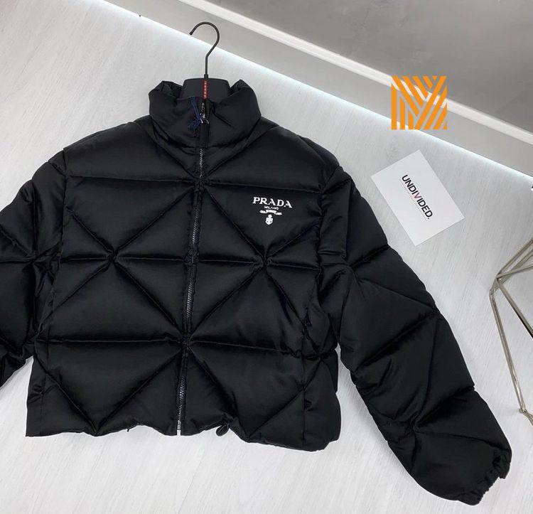 Waterproof puffy jacket