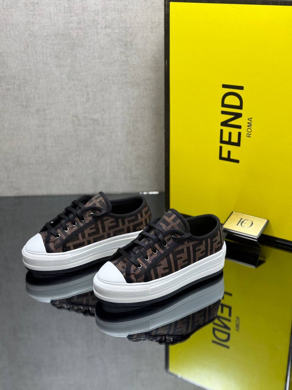 FND1 Sneakers
