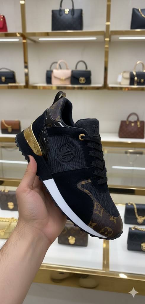 L.v. Sacs , C.d. Sacs, YLS Sacs, Sneakers