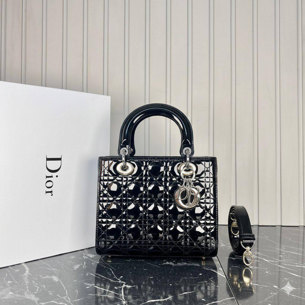 L.v. Sacs , C.d. Sacs, YLS Sacs, Sneakers